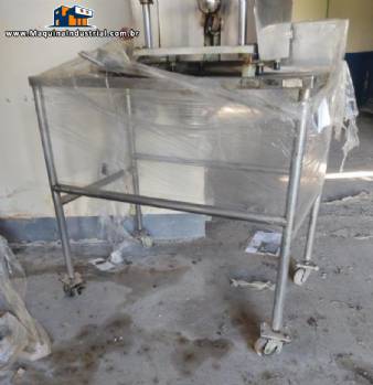 Mesa em Inox, material de demoli��o