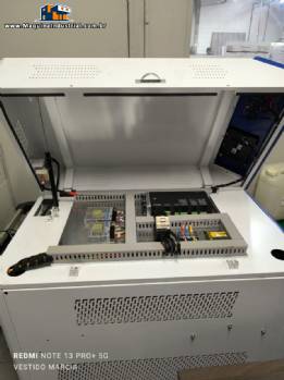 M�quina de limpeza remo��o de ferrugem, oxida��o, tintas � laser STARMA cnc