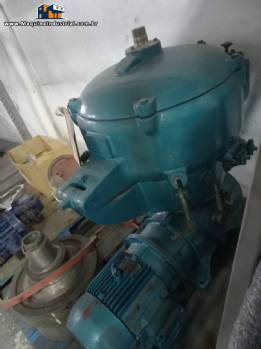 Centr�fuga separadora para purifica��o de �leos Westfalia OTA 20 11.000 litros / hora