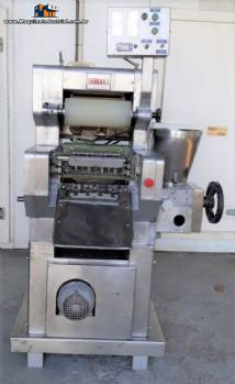 Capeleteira 4 vias 80 Kg h Indiana Capeleteira 4 vias 80 Kg h Indiana