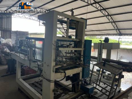 Enfardadeira embaladora automática com túnel de encolhimento para garrafas e frascos em fardos Enfardadeira embaladora automática com túnel de encolhimento para garrafas e frascos em fardos